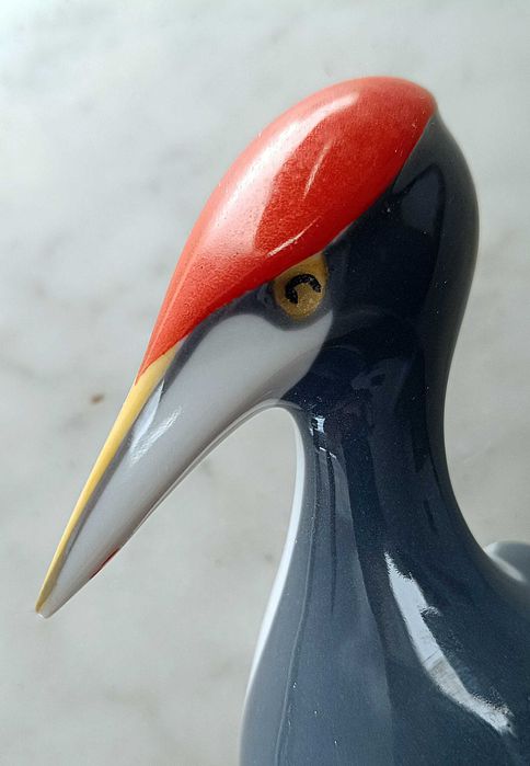 Porcelanowa figurka Royal Dux Dzięcioł proj Jitka Forejtova