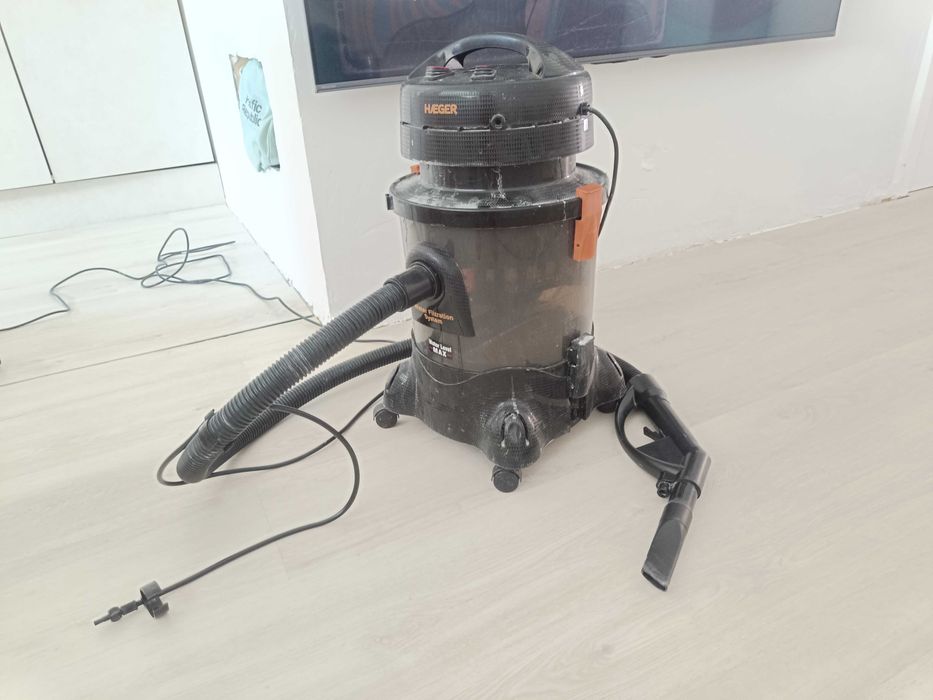 Aspirador aquaclean pro 1200 HAEGER , aspira e limpa estofos e carpetes