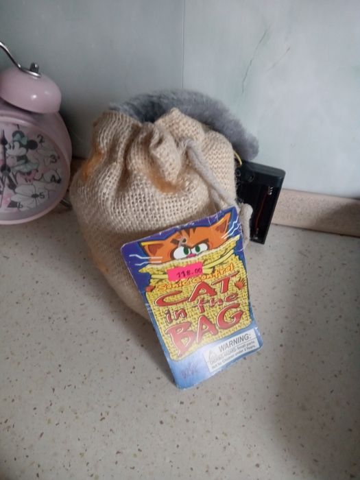Nie spotykana zabawka kot w worku brak