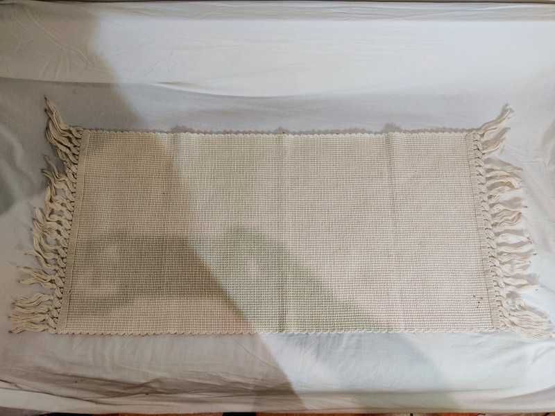 Conjunto de três tapetes em algodão