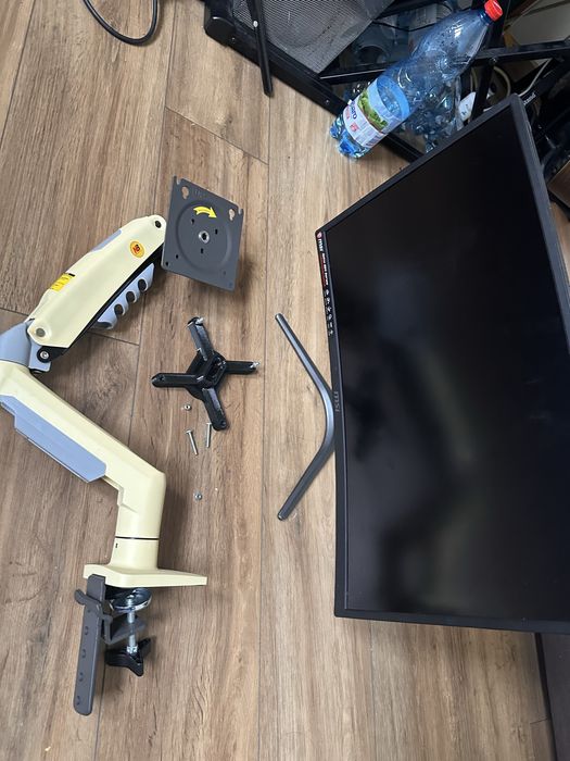 Monitor Msi optix g241vc + statyw