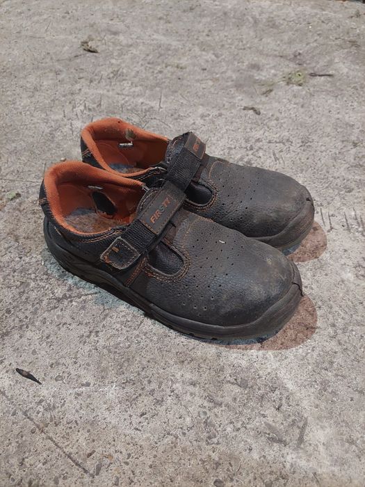 Робочі черевики протиударні