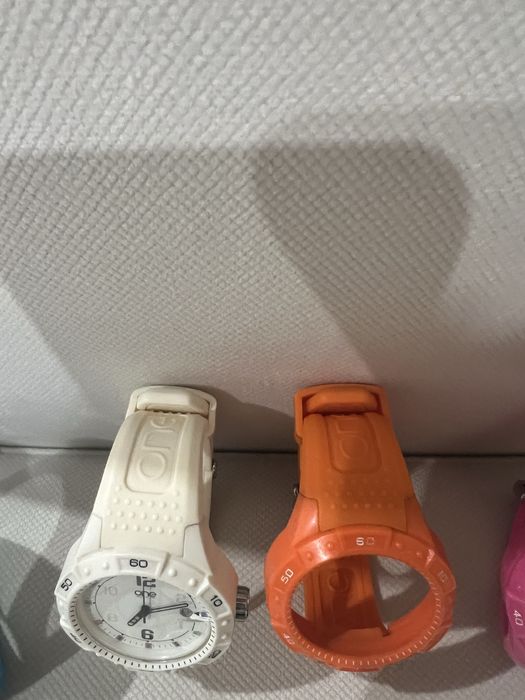 Relogio One com 4 braceletes