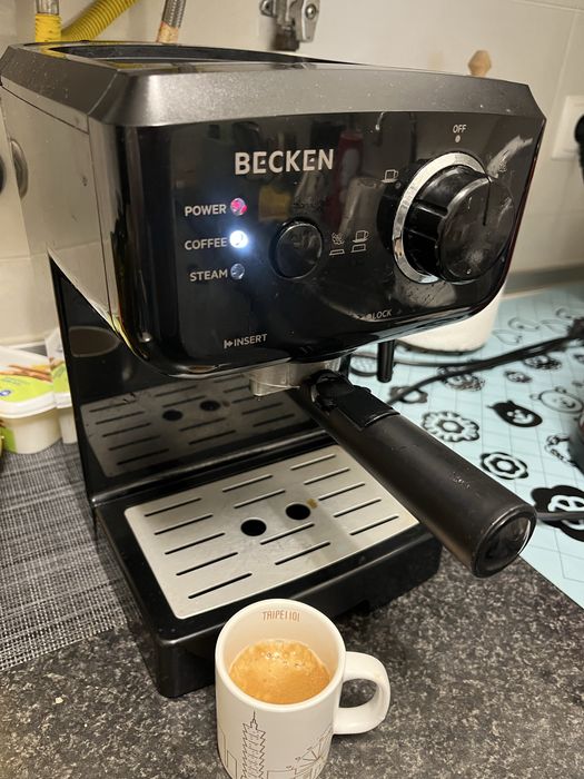 Maquina de Café Expresso Becken