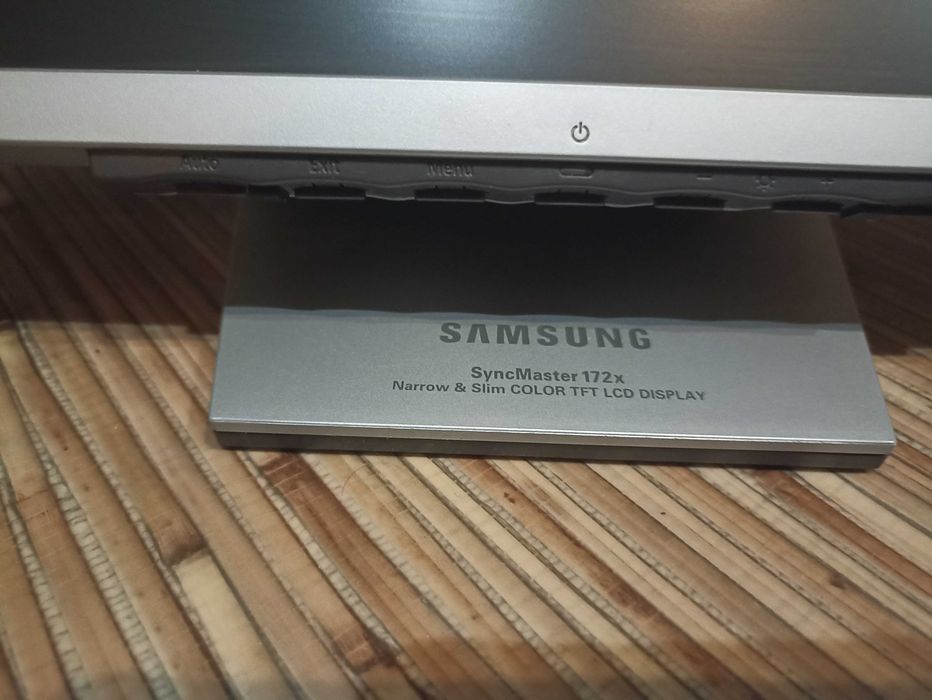 syncmaster 172x монітор Dvi-I сумісний з новими пк/ноутбуками