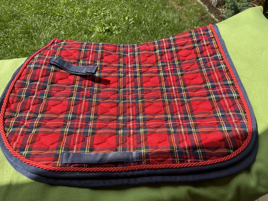 Czaprak York czerwony w kratkę