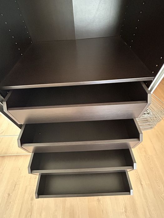 Roupeiro IKEA PAX 150 cm com portas de correr e espelho – excelente estado