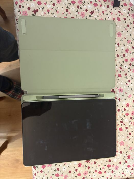 Nowy tablet lenowo tab m11 z etui