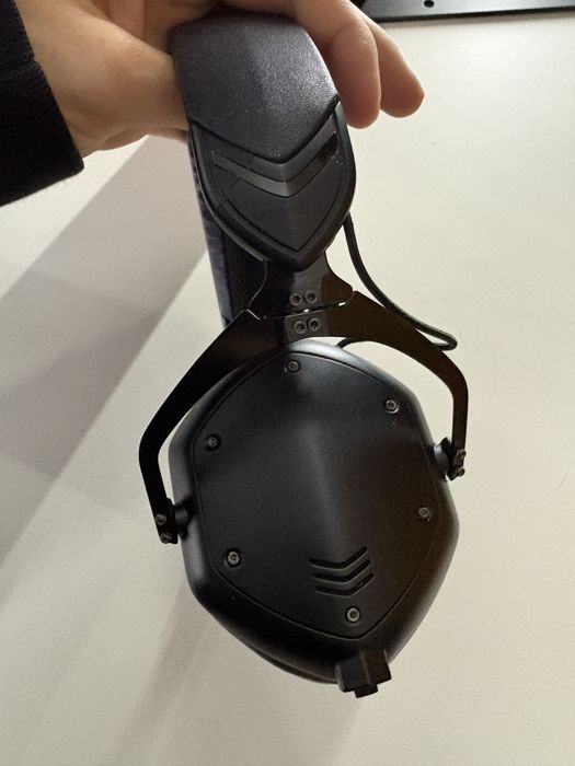 Fones v moda 100