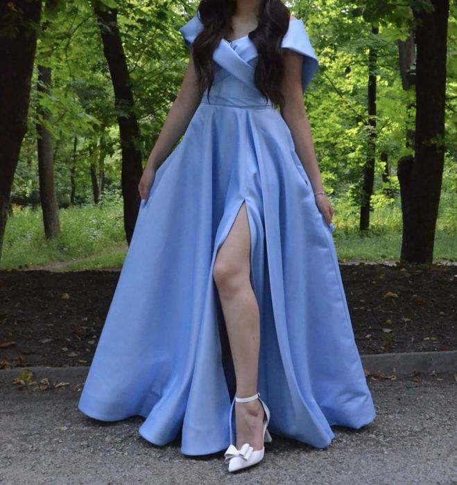 Випускна сукня