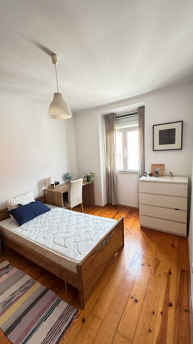 Aluga-se Quarto - Perto do SALDANHA e TÉCNICO