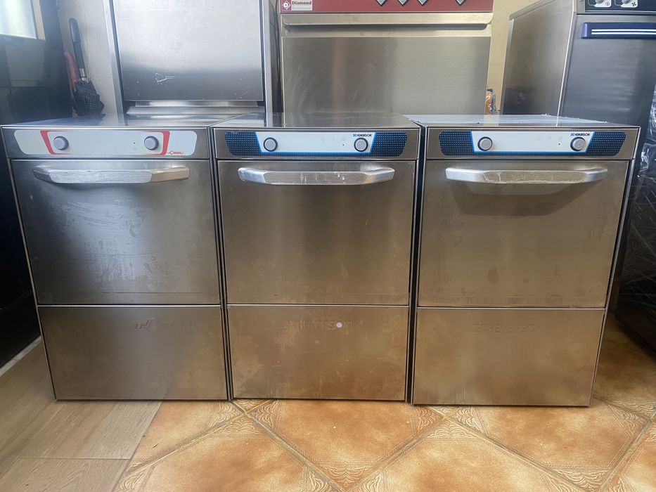 Máquinas de lavar copos , pé alto