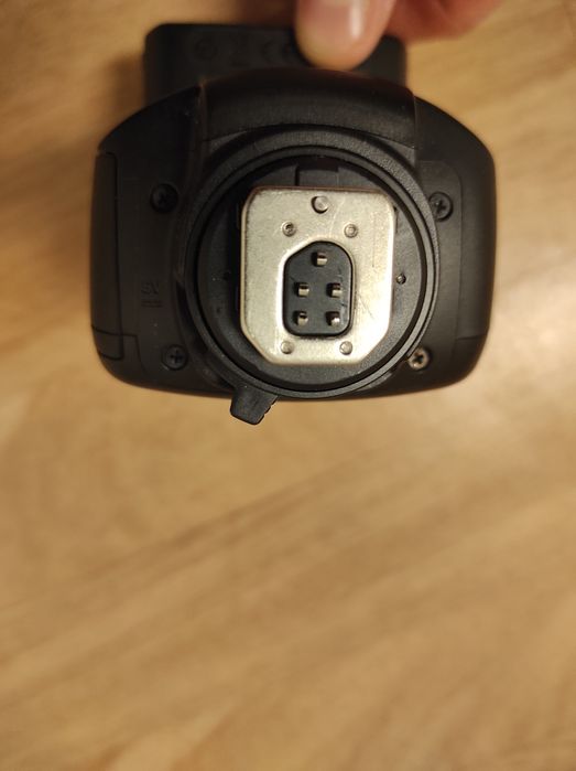 Спалах Canon Speedlite 320EX