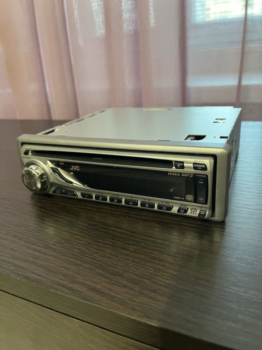 Продам автомагнитолу JVC