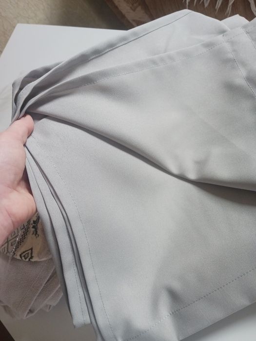 Продам шторы 2,5 на 1,4 м