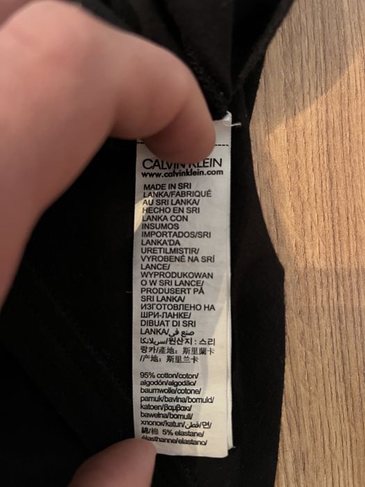 Продам мужскую футболку Calvin Klein