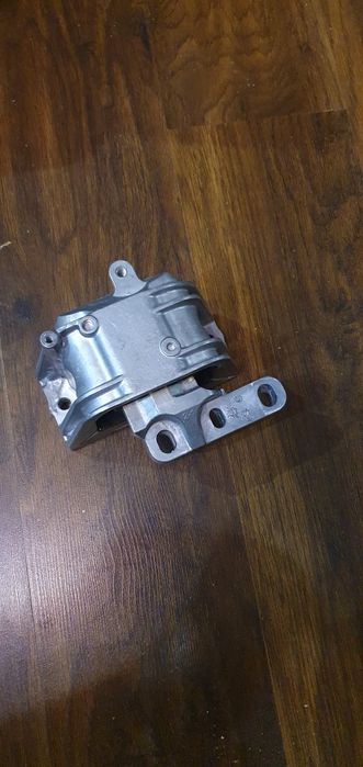 Подушка двигуна права Kautek VW EM010