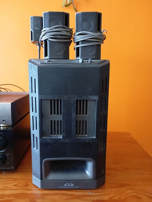 Vendo sistema de som completo.  300 €