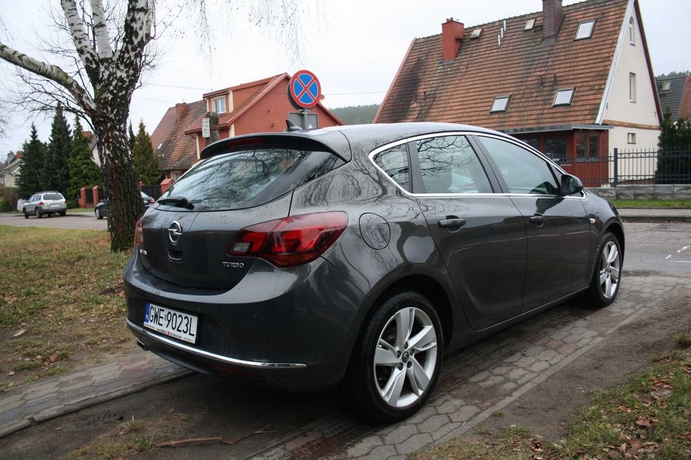 śliczna astra 1.4T,hatchback,2014r,5drzwi