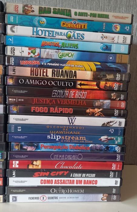 Conjunto de DVDs originais com filmes diversos
