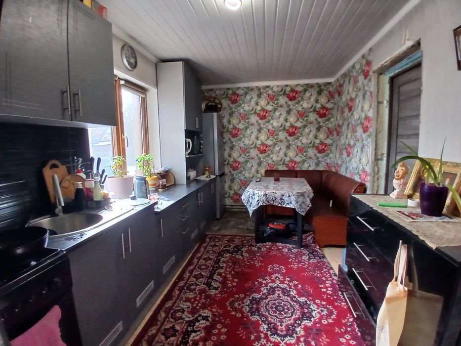 Затишний будинок в селі