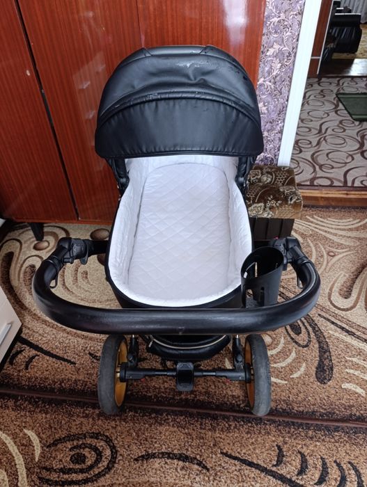 Продам дитячу коляска 3/1