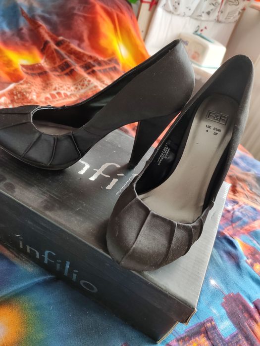Buty na platformie 37