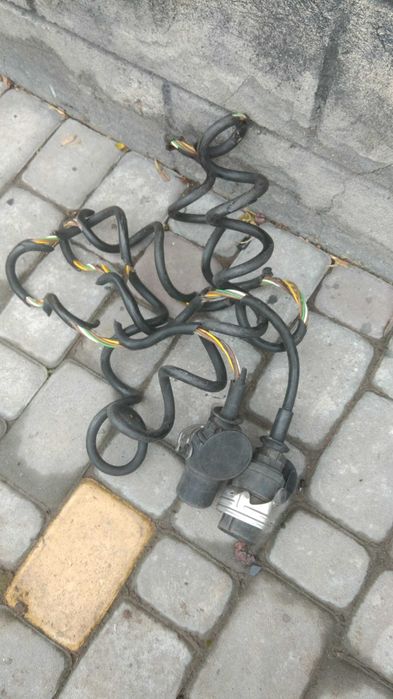 Кабель кручений електричний (голова-напівпричіп)