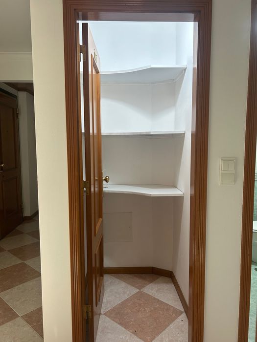 Casa t2 para arrendar em Belas, nas Campinas