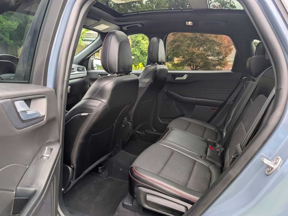 Ford Escape ST-Line      2024