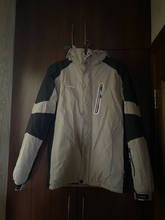 Чоловіча зимова куртка

Продам чоловічу зимову к