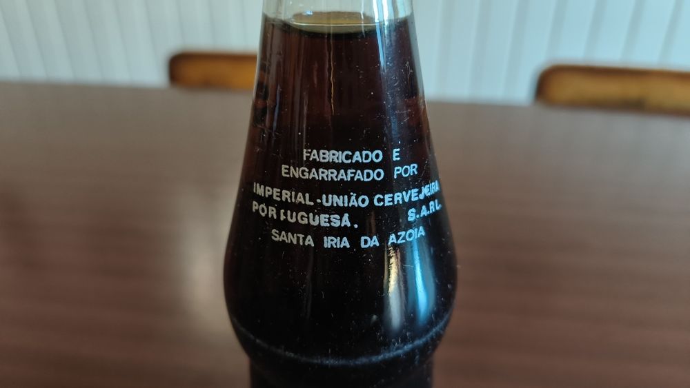 Garrafa Canada Dry pirogravada 1976 intacta cheia