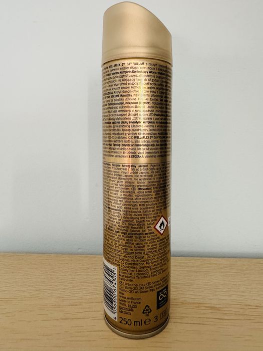 Lakier do włosów Wellaflex 4 Wella 250 ml