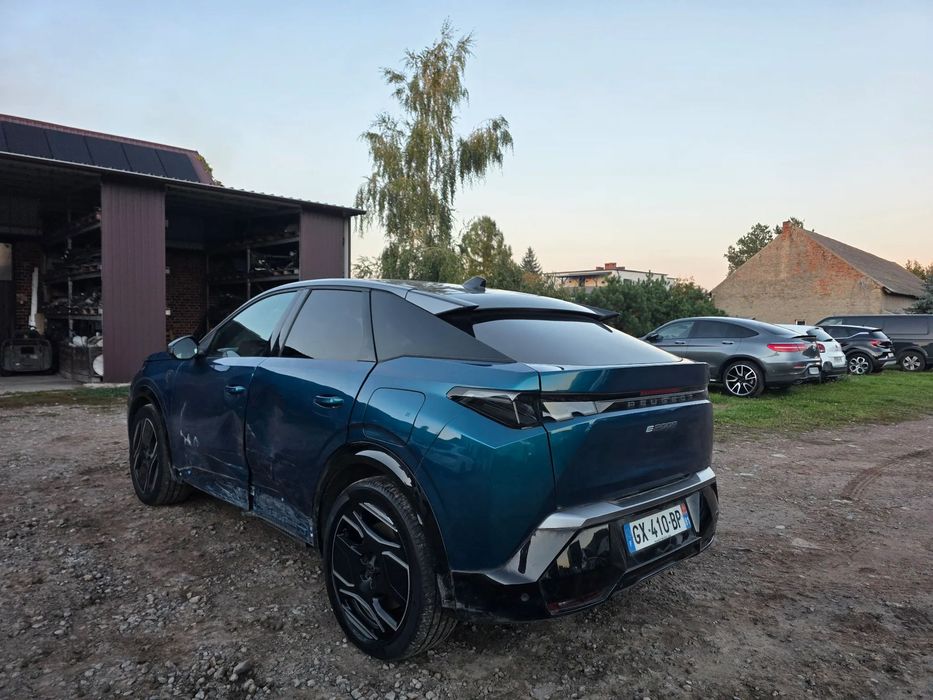 Peugeot 3008 GT Elektryczny z Bateria Najnowszy Model