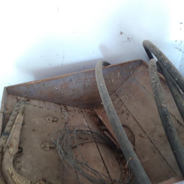 Erguedeira ou Tarara anos 40. Maquina manual de limpar cereias