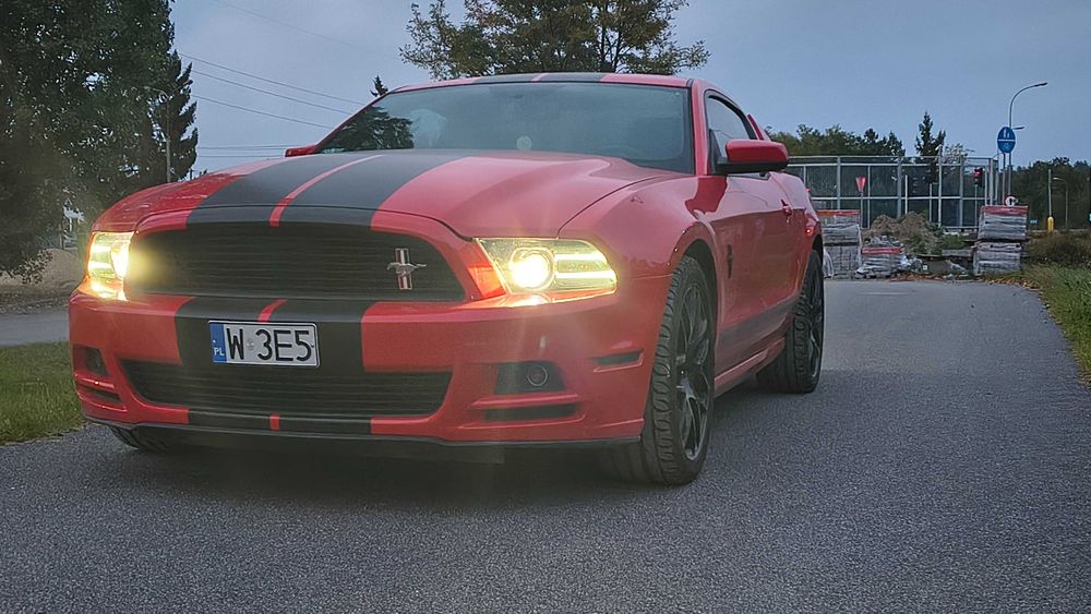Ford mustang premium