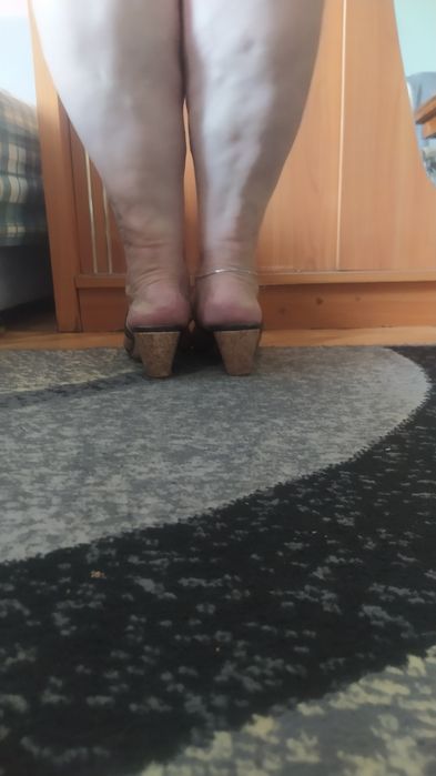 Piękne klapki na koturnie Nature's Own roz 40/41+gratis.