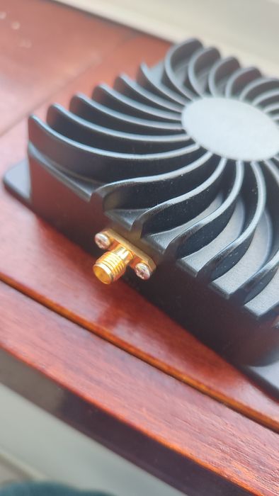 2.4 GHz Power Amplifier437359304109598722
