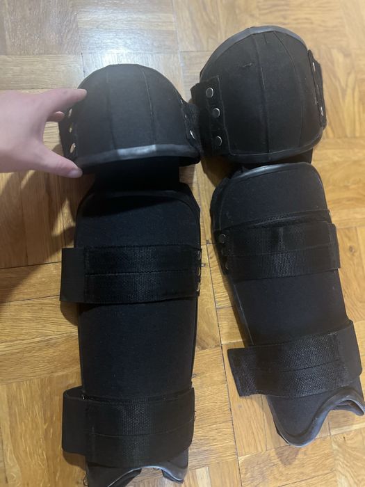 Захист для ніг. Для поліції, військових.