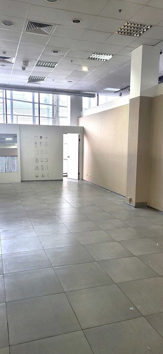 Здається в оренду приміщення 75 кв.м на 2 поверсі ТЦ"Універмаг"Україна - Вид 5