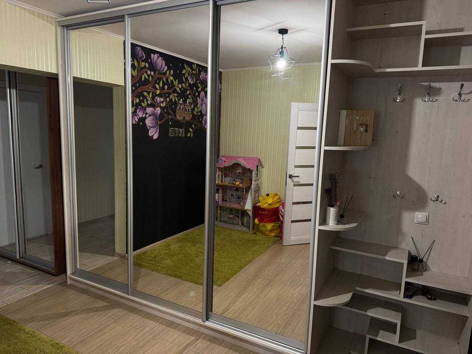 Продам 2К квартиру Ярославичі 1