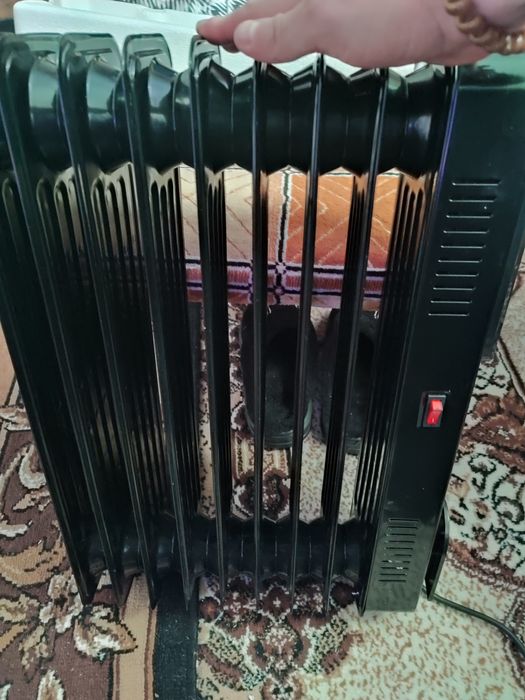 Продам масляний обігрівач