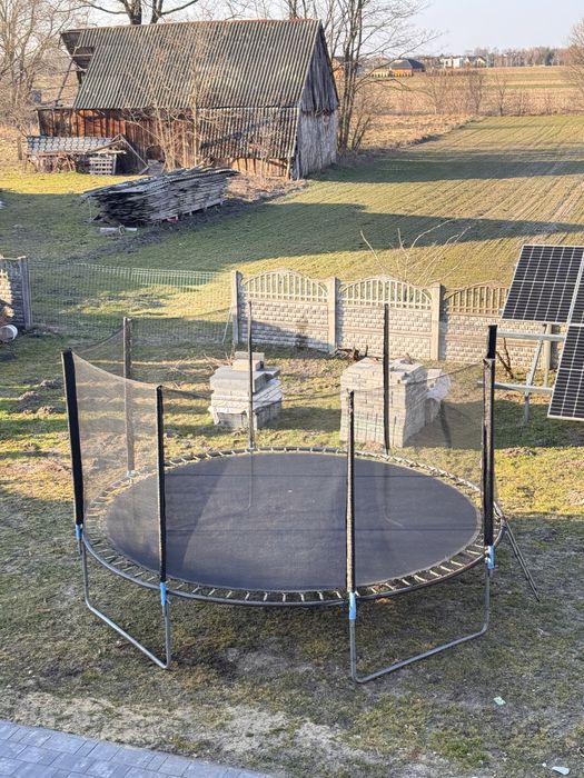 Duża trampolina ogrodowa