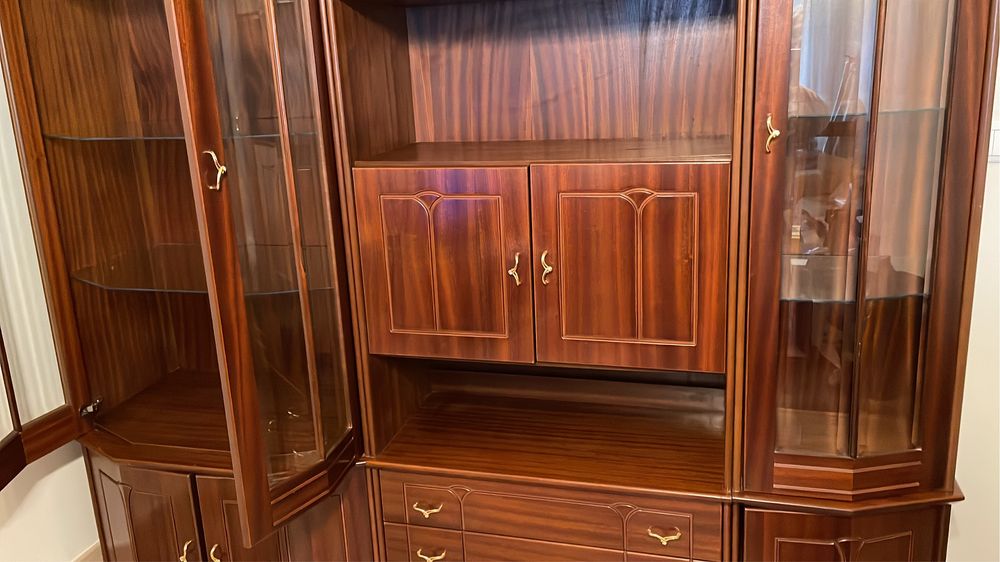 Móvel sala mogno em bom estado