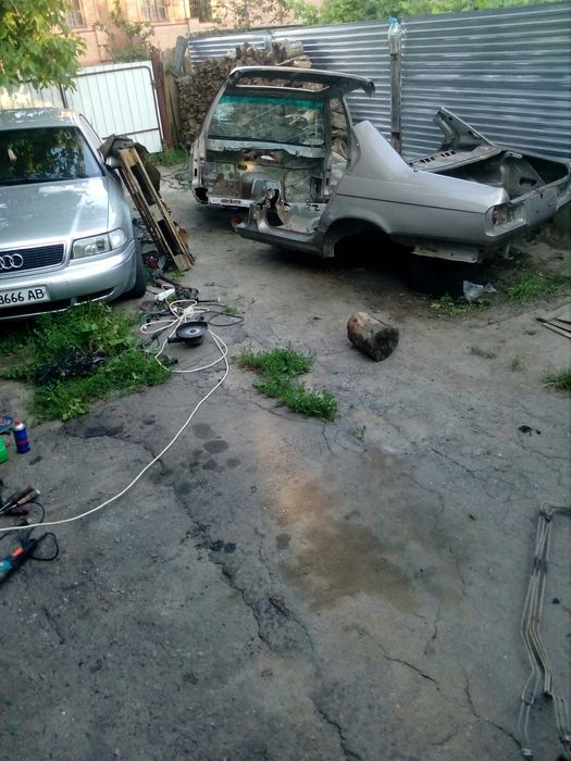 Бмв е32 кузов, четверть, задняя часть. Полтава