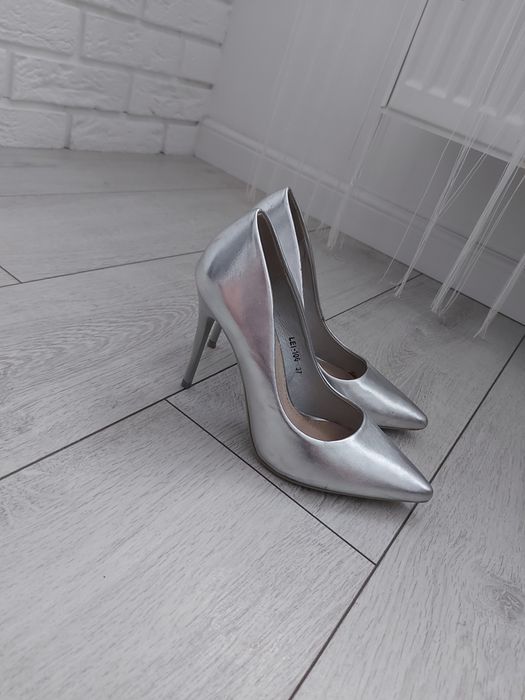 Buty na szpilce Szpilki srebrne 37 czółenka