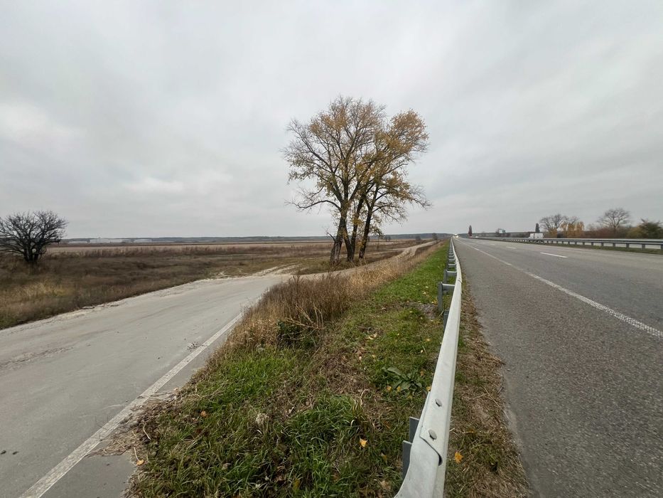 Продаж земельної ділянки 74 сотки по трасі Київ-Харків