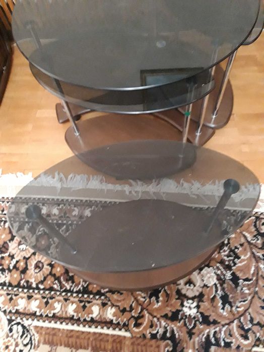 Набор столиков стеклянных в гостиную