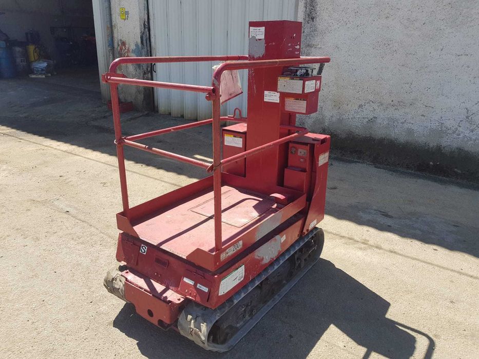 Electric Crawler or Wheeled Elevating Platform – Japanese Manufacture64738561843843124