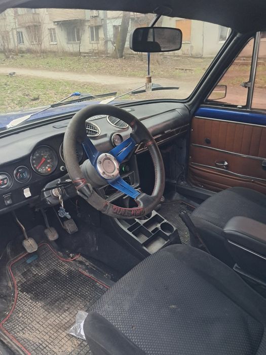 Продам ваз 2101 1.7 инжектор  Газ4.